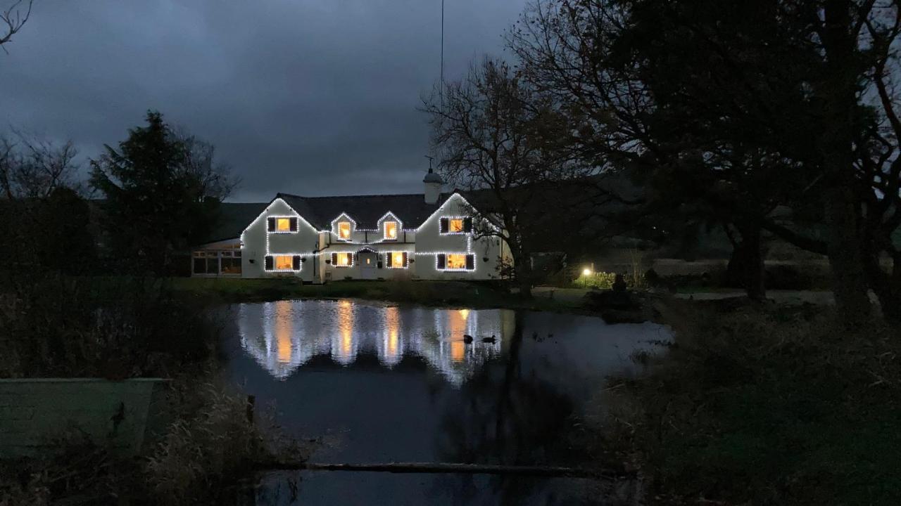 Llwyn Onn Guest House, North Wales Pentrefoelas Luaran gambar